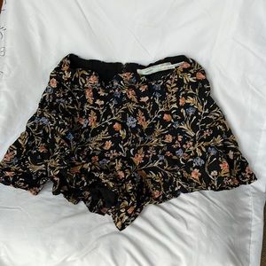 Shorts. Floral Kimchi Blue